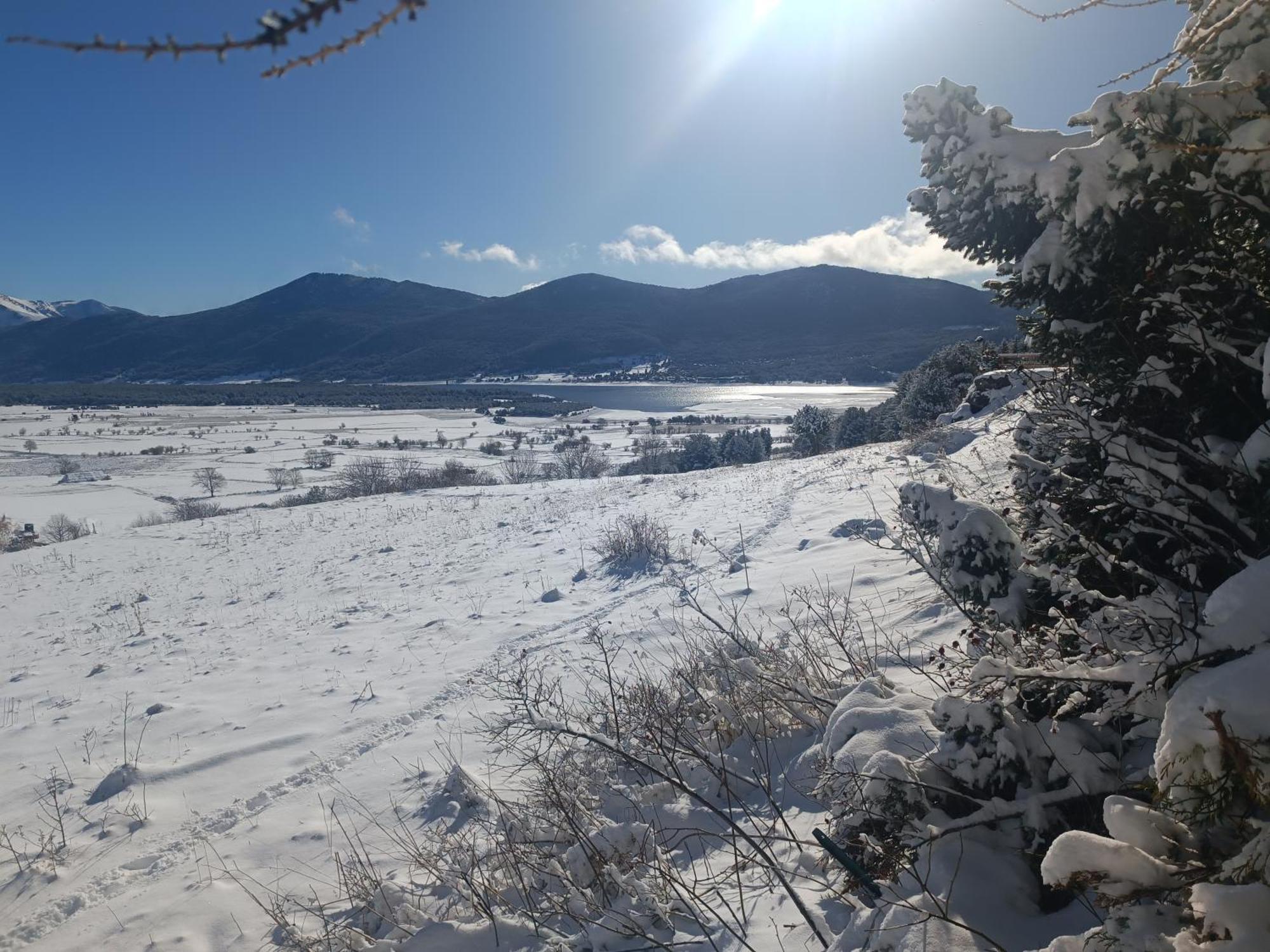 Pres Des Pistes Avec Vue Panoramique Les Angles (Pyrenees-Orientales)